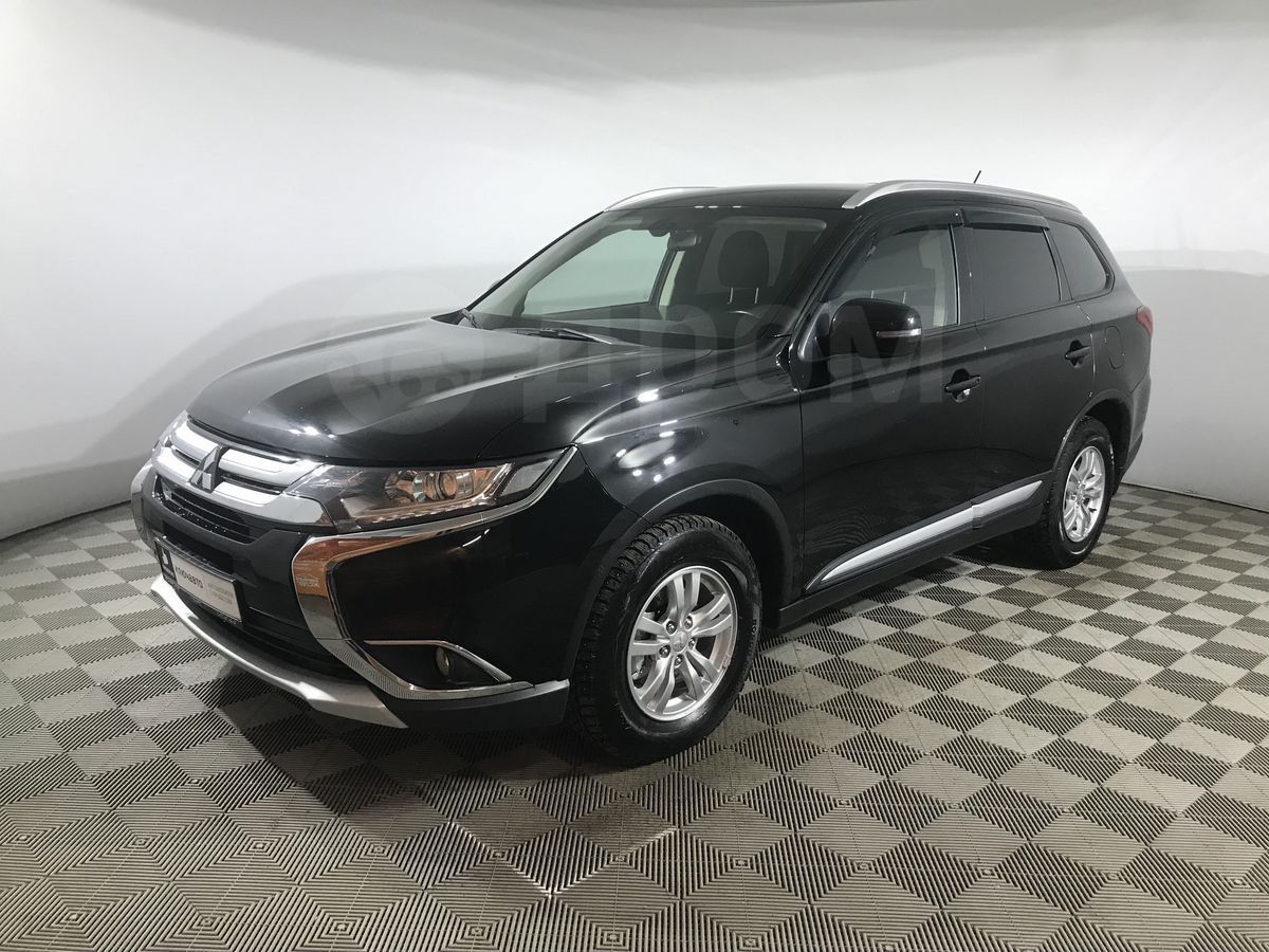Mitsubishi Outlander, 3 поколение, 2015 с пробегом 137 001 км Mitsubishi Outlander, 3 поколение, 2015 с пробегом 137 001 км, цвет черный, цена - 770 000 руб., кузов -