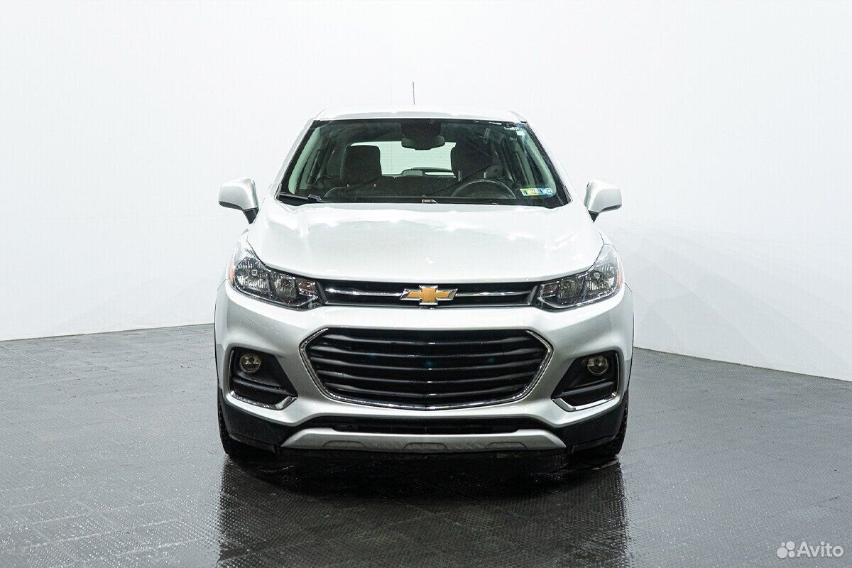 Chevrolet Trax, 2018, 2018 с пробегом 148 473 км Chevrolet Trax, 2018, 2018 с пробегом 148 473 км, цвет Серебряный, цена - 560 000 руб., кузов - Внедорожник 5-дверный