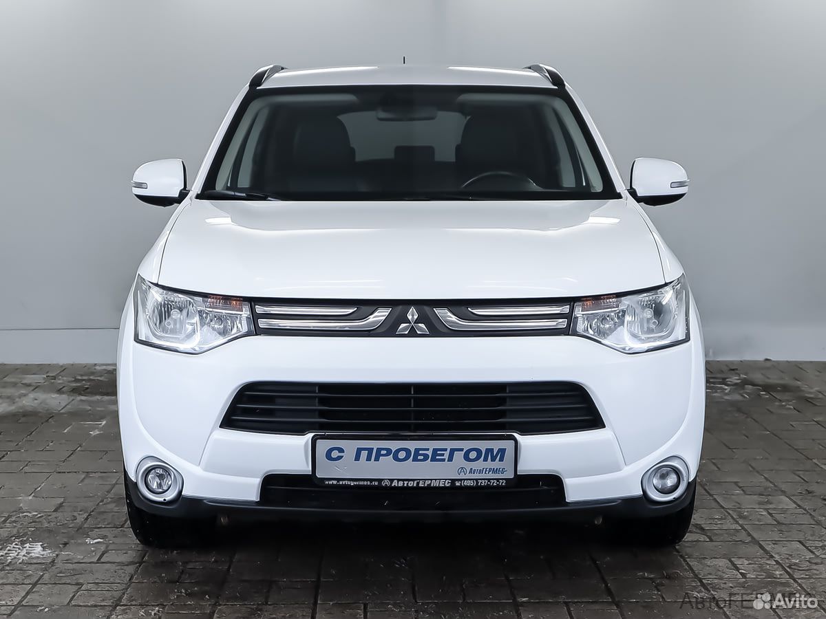 Mitsubishi Outlander, 2013, 2013 с пробегом 89 025 км Mitsubishi Outlander, 2013, 2013 с пробегом 89 025 км, цвет Белый, цена - 744 000 руб., кузов - Внедорожник 5-дверный