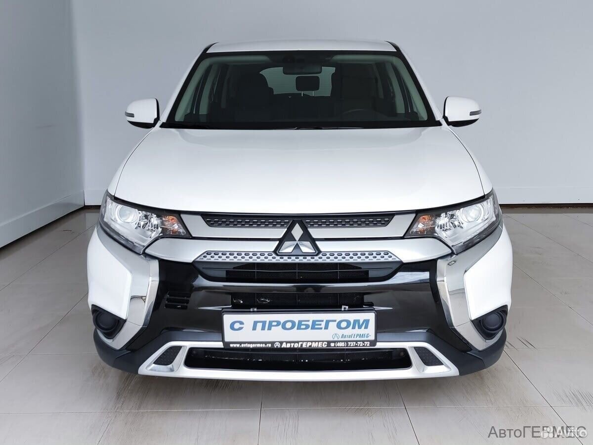 Mitsubishi Outlander, 2019, 2019 с пробегом 123 296 км Mitsubishi Outlander, 2019, 2019 с пробегом 123 296 км, цвет Белый, цена - 940 000 руб., кузов - Внедорожник 5-дверный