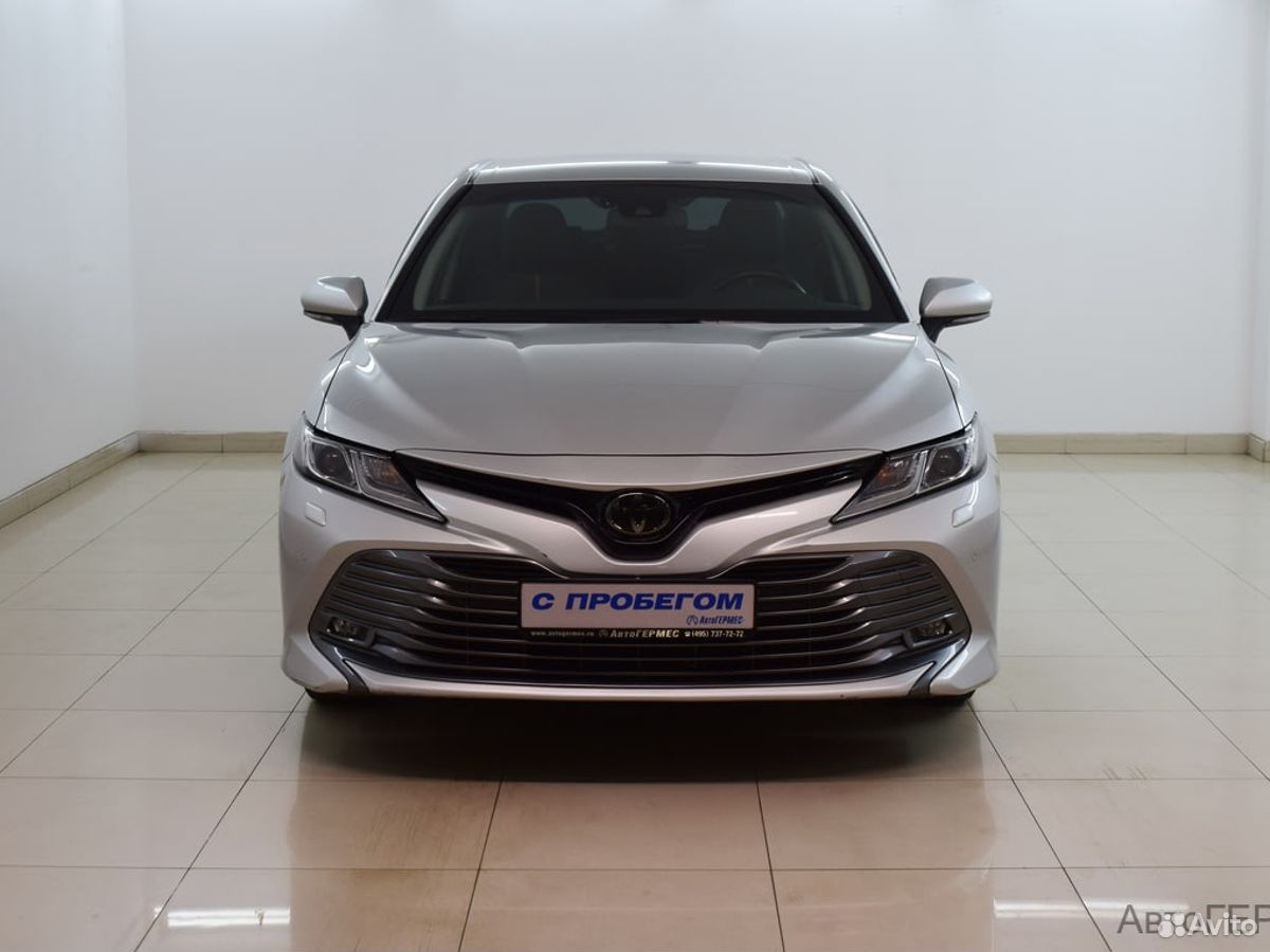 Toyota Camry, 2019, 2019 с пробегом 25 300 км Toyota Camry, 2019, 2019 с пробегом 25 300 км, цвет Серебряный, цена - 1 170 000 руб., кузов - Седан